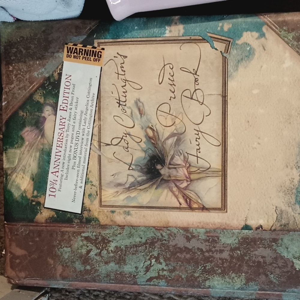 Lady Cottington's pressed fairy book